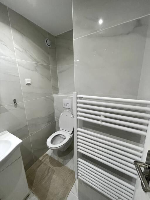 Appartement Cosy Et Moderne Proche De Disneyland 布西圣乔治 客房 照片